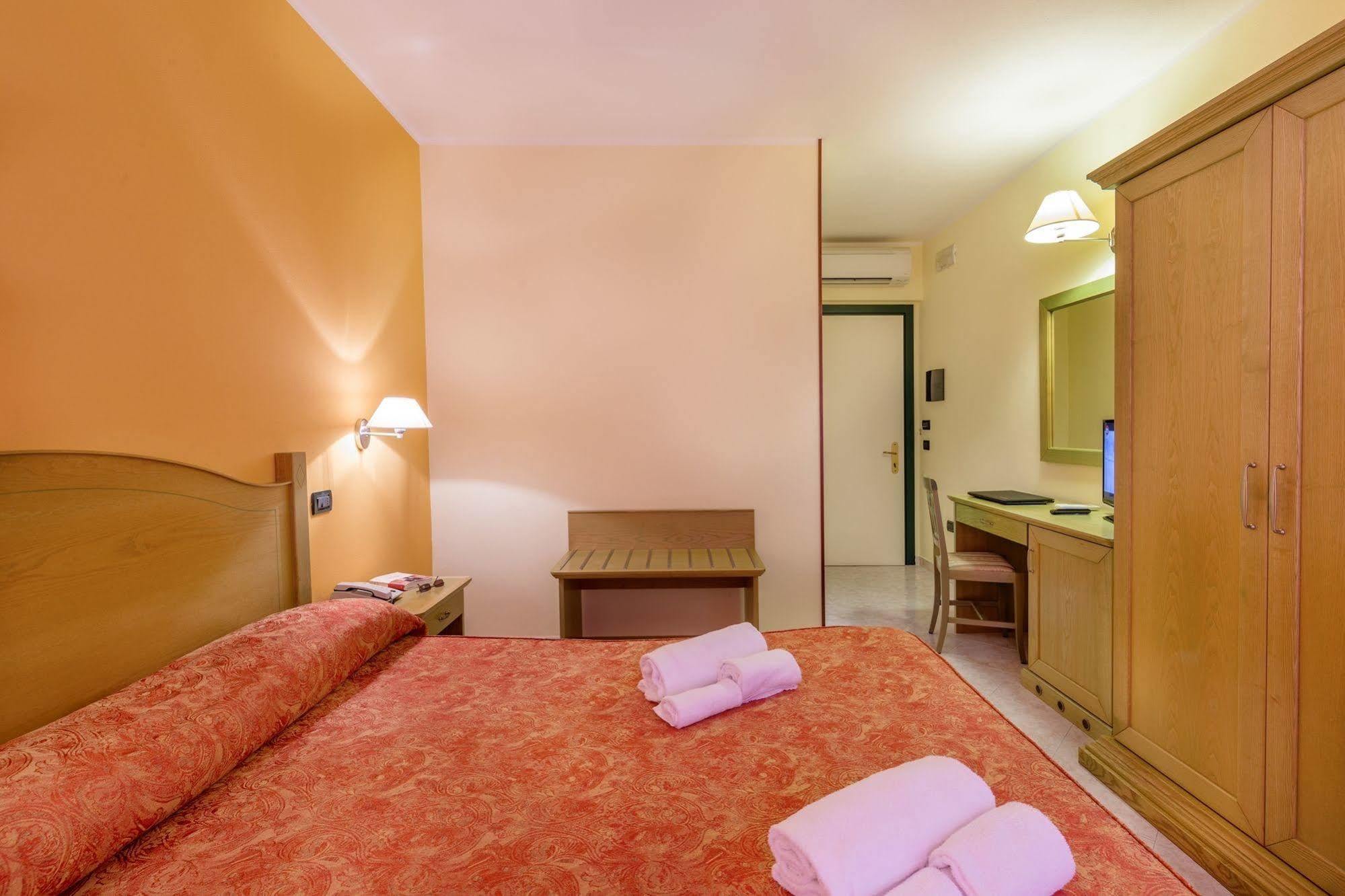 Hotel Rosa Dei Venti 카스텔사르도 외부 사진